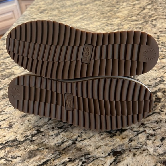 UGG Chestnut Birch Waterproof Lace-up Winter Bootie Sz 6 - Picture 9 of 13